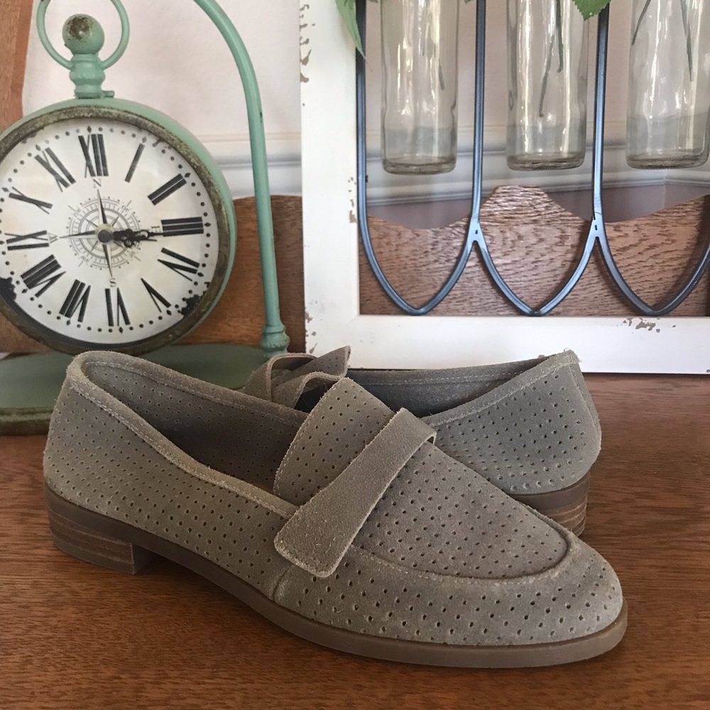 Lucky Brand CAVIEP Perforated Suede Taupe Loafer - Picture 2 of 12